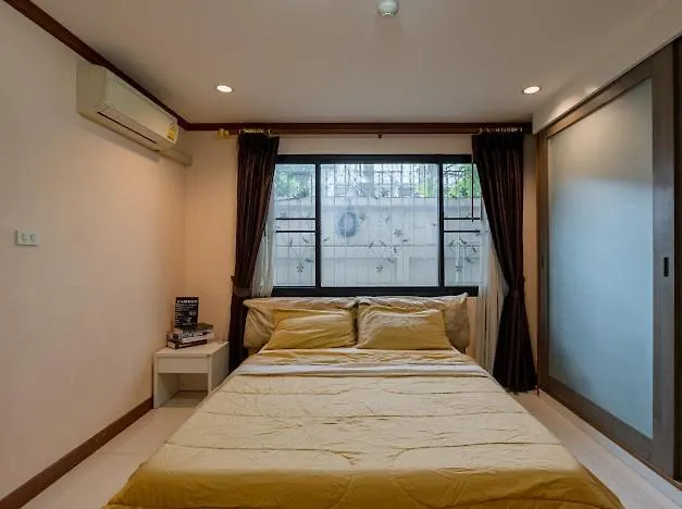 Phoenix 1 Centre Apartment