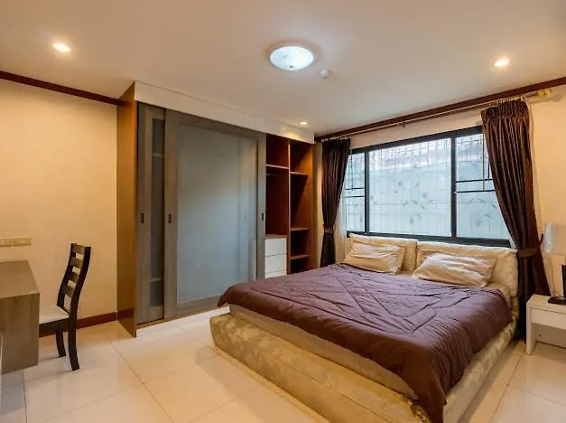 Phoenix 1 Centre Apartment